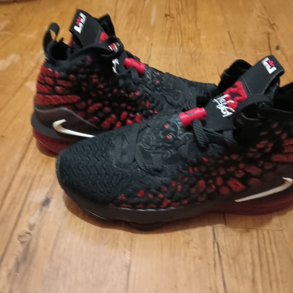 Nike Lebron 17 Flights - Picture 3 of 6